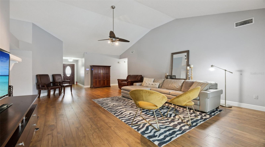 Lake Mary, Florida 32746, 3 Bedroom Bedrooms, ,2 Bathroombathrooms,Residential,For Sale,Tomlinson,0,Mfro6428268