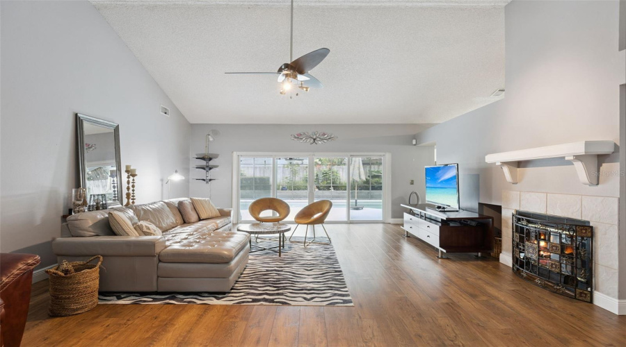 Lake Mary, Florida 32746, 3 Bedroom Bedrooms, ,2 Bathroombathrooms,Residential,For Sale,Tomlinson,0,Mfro6428268
