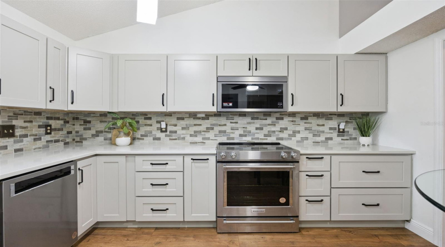 Lake Mary, Florida 32746, 3 Bedroom Bedrooms, ,2 Bathroombathrooms,Residential,For Sale,Tomlinson,0,Mfro6428268