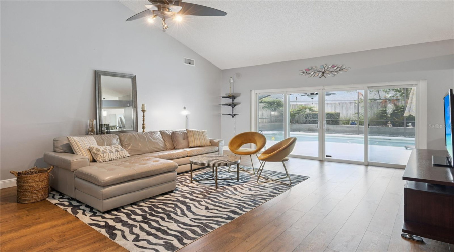 Lake Mary, Florida 32746, 3 Bedroom Bedrooms, ,2 Bathroombathrooms,Residential,For Sale,Tomlinson,0,Mfro6428268