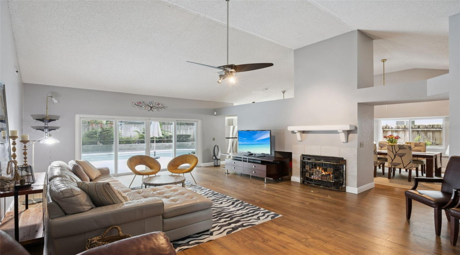Lake Mary, Florida 32746, 3 Bedroom Bedrooms, ,2 Bathroombathrooms,Residential,For Sale,Tomlinson,0,Mfro6428268