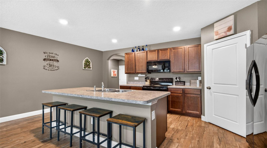 Zephyrhills, Florida 33541, 4 Bedroom Bedrooms, ,2 Bathroombathrooms,Residential,For Sale,Hillbrook,0,Mfrtb8539585