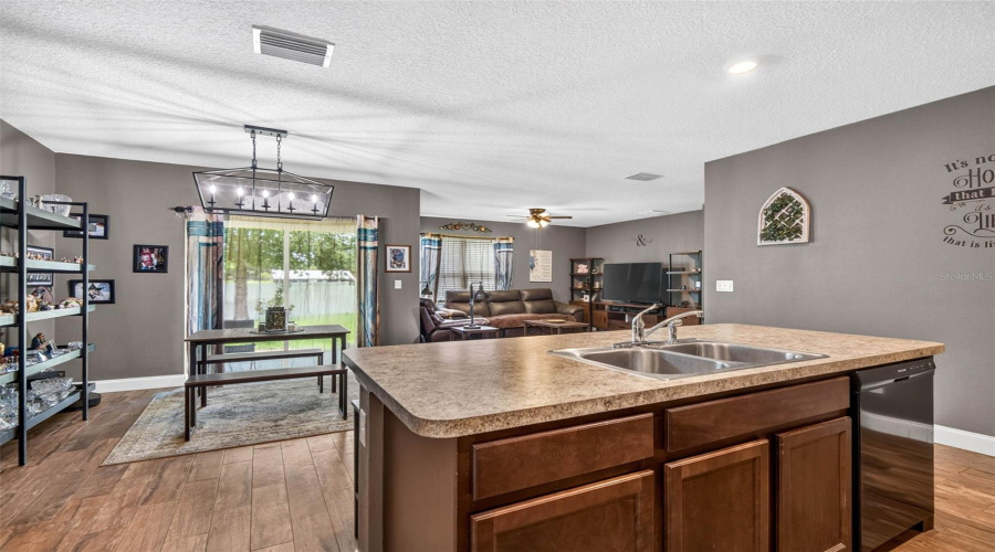 Zephyrhills, Florida 33541, 4 Bedroom Bedrooms, ,2 Bathroombathrooms,Residential,For Sale,Hillbrook,0,Mfrtb8539585