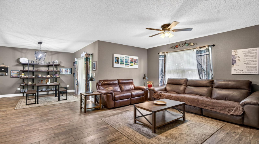 Zephyrhills, Florida 33541, 4 Bedroom Bedrooms, ,2 Bathroombathrooms,Residential,For Sale,Hillbrook,0,Mfrtb8539585