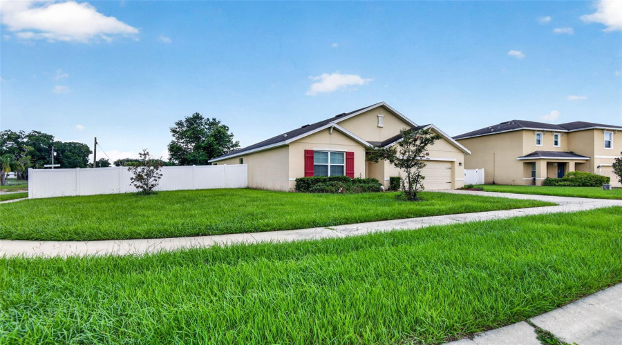 Zephyrhills, Florida 33541, 4 Bedroom Bedrooms, ,2 Bathroombathrooms,Residential,For Sale,Hillbrook,0,Mfrtb8539585