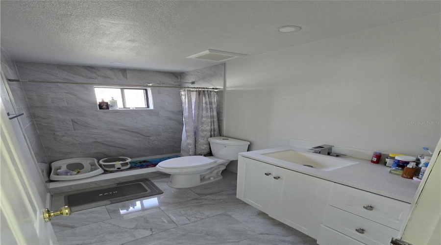 Spring Hill, Florida 34606, 3 Bedroom Bedrooms, ,2 Bathroombathrooms,Residential,For Sale,Lindhurst,0,Mfrtb8521983