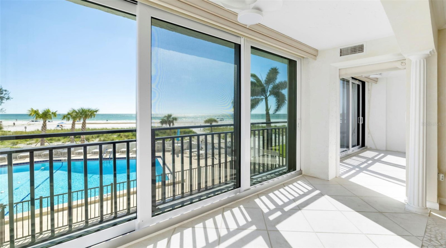Sarasota, Florida 34242, 2 Bedroom Bedrooms, ,2 Bathroombathrooms,Residential,For Sale,Whispering Sands,0,Mfra4702889
