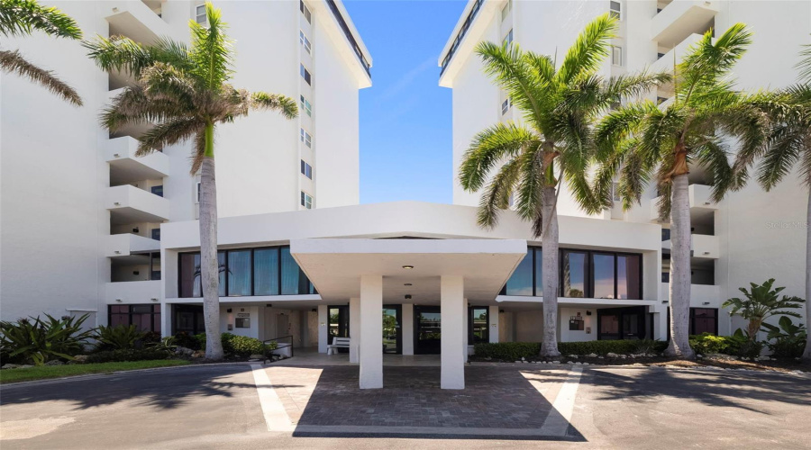 Sarasota, Florida 34242, 2 Bedroom Bedrooms, ,2 Bathroombathrooms,Residential,For Sale,Whispering Sands,0,Mfra4702889