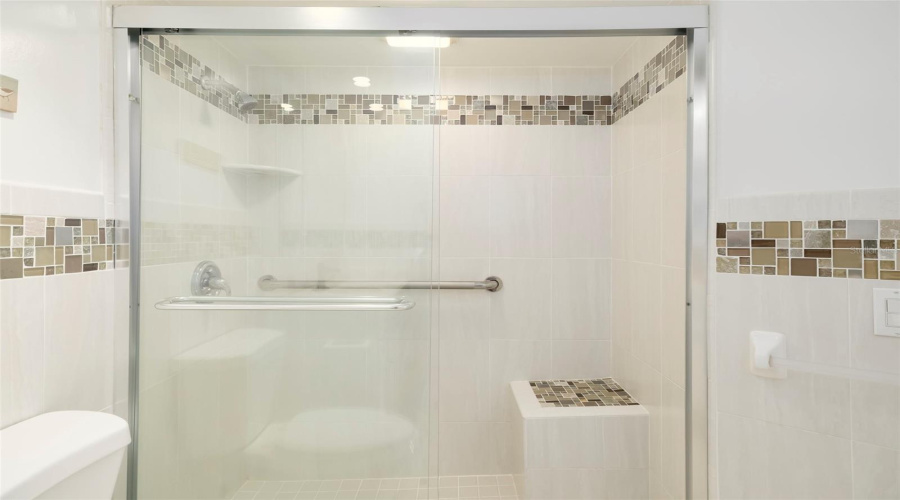 Sarasota, Florida 34242, 2 Bedroom Bedrooms, ,2 Bathroombathrooms,Residential,For Sale,Whispering Sands,0,Mfra4702889