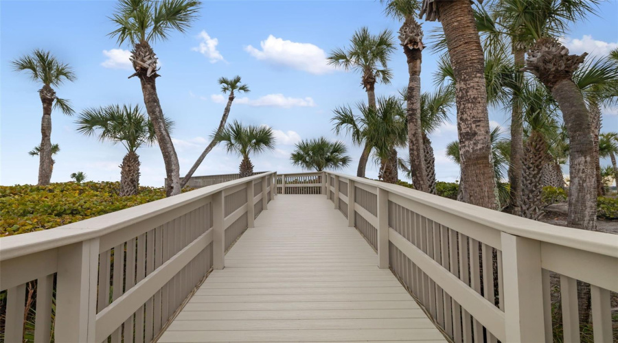 Sarasota, Florida 34242, 2 Bedroom Bedrooms, ,2 Bathroombathrooms,Residential,For Sale,Whispering Sands,0,Mfra4702889