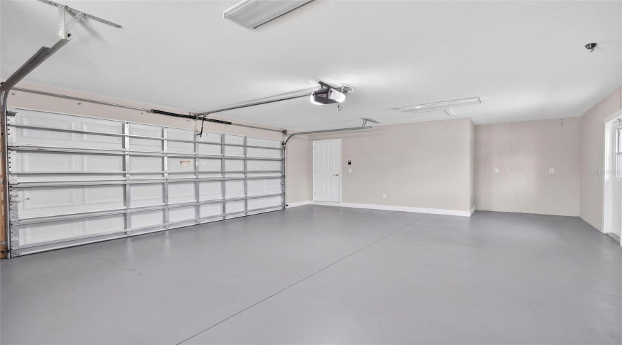 The Main Garage