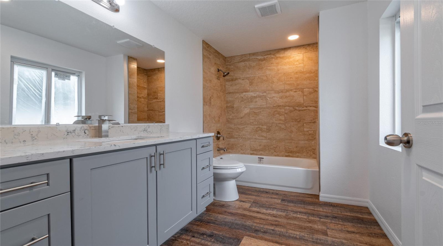 Orlando, Florida 32805, 3 Bedroom Bedrooms, ,2 Bathroombathrooms,Residential,For Sale,Mack,0,Mfro6428057