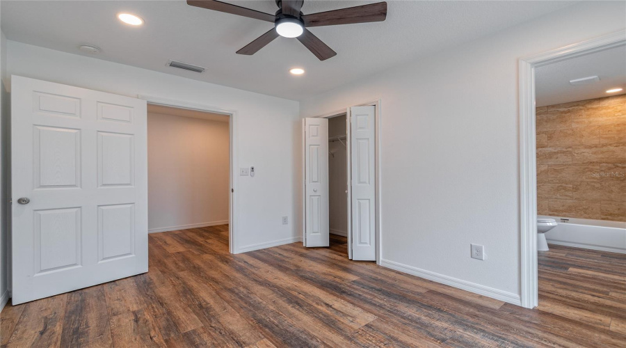 Orlando, Florida 32805, 3 Bedroom Bedrooms, ,2 Bathroombathrooms,Residential,For Sale,Mack,0,Mfro6428057