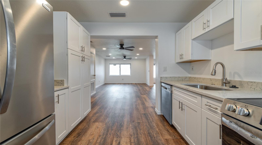 Orlando, Florida 32805, 3 Bedroom Bedrooms, ,2 Bathroombathrooms,Residential,For Sale,Mack,0,Mfro6428057