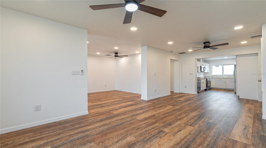 Orlando, Florida 32805, 3 Bedroom Bedrooms, ,2 Bathroombathrooms,Residential,For Sale,Mack,0,Mfro6428057