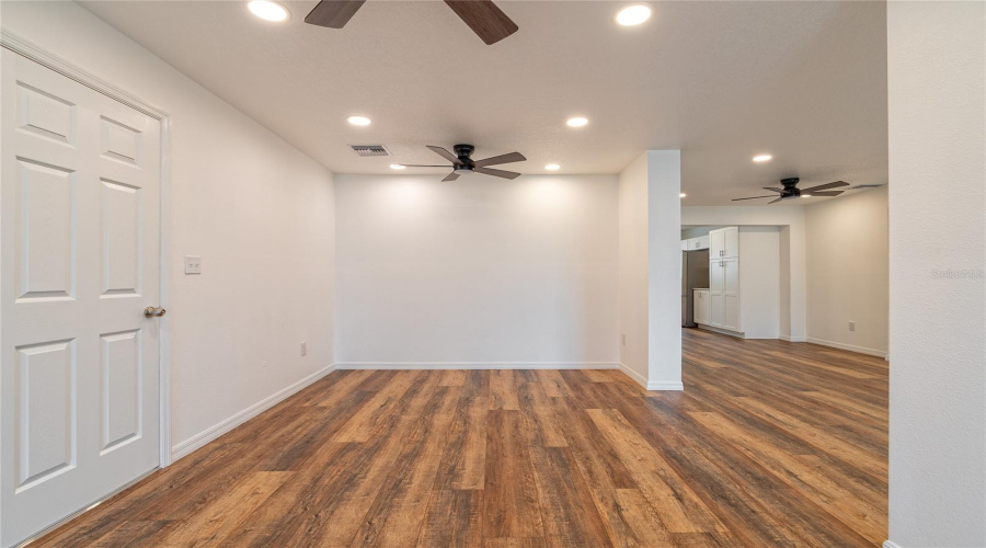 Orlando, Florida 32805, 3 Bedroom Bedrooms, ,2 Bathroombathrooms,Residential,For Sale,Mack,0,Mfro6428057