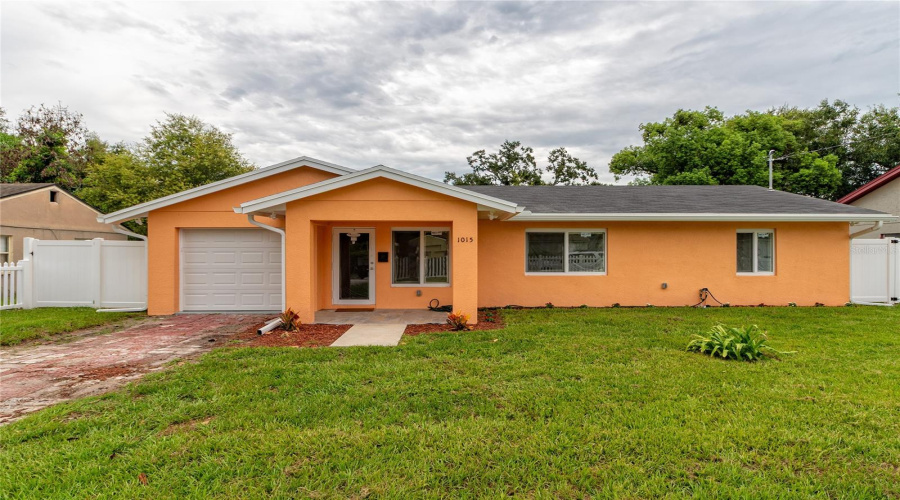 Orlando, Florida 32805, 3 Bedroom Bedrooms, ,2 Bathroombathrooms,Residential,For Sale,Mack,0,Mfro6428057
