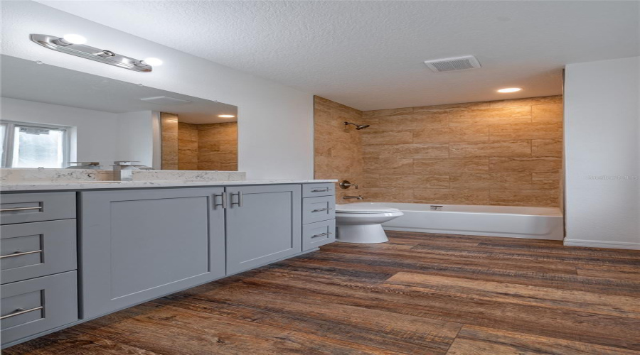 Orlando, Florida 32805, 3 Bedroom Bedrooms, ,2 Bathroombathrooms,Residential,For Sale,Mack,0,Mfro6428057