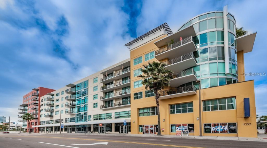 Tampa, Florida 33602, 2 Bedroom Bedrooms, ,2 Bathroombathrooms,Residential,For Sale,Kennedy,0,Mfrtb8528910