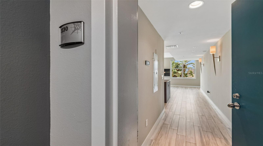 Tampa, Florida 33602, 2 Bedroom Bedrooms, ,2 Bathroombathrooms,Residential,For Sale,Kennedy,0,Mfrtb8528910