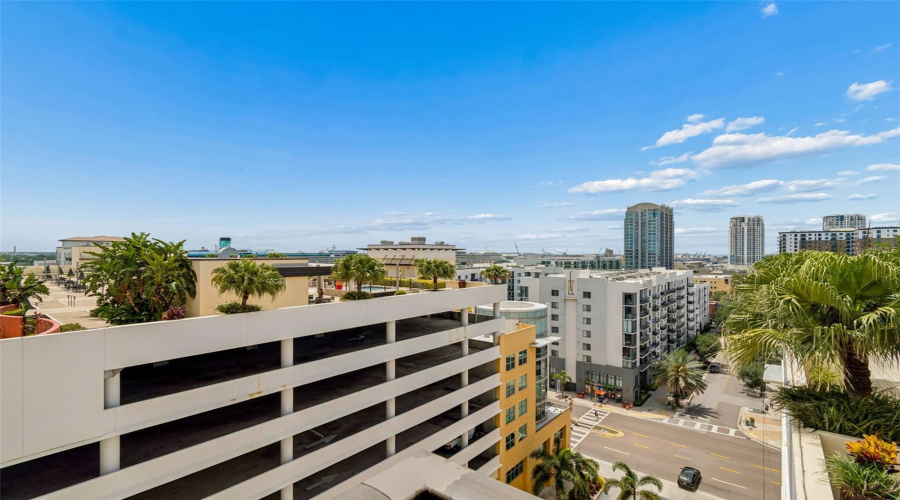 Tampa, Florida 33602, 2 Bedroom Bedrooms, ,2 Bathroombathrooms,Residential,For Sale,Kennedy,0,Mfrtb8528910