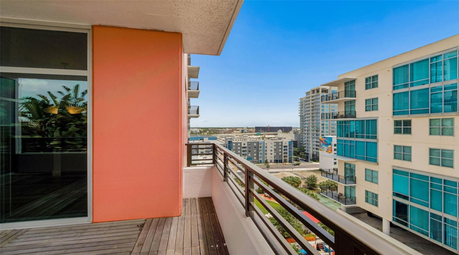 Tampa, Florida 33602, 2 Bedroom Bedrooms, ,2 Bathroombathrooms,Residential,For Sale,Kennedy,0,Mfrtb8528910