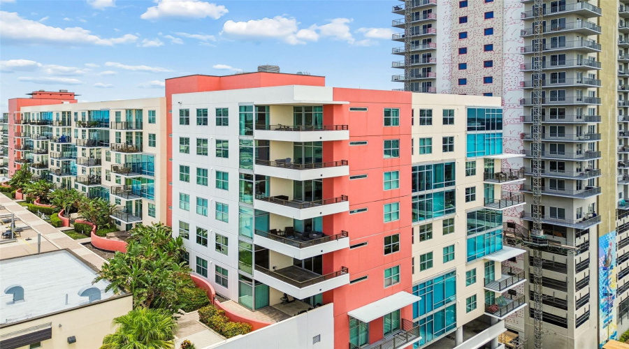 Tampa, Florida 33602, 2 Bedroom Bedrooms, ,2 Bathroombathrooms,Residential,For Sale,Kennedy,0,Mfrtb8528910