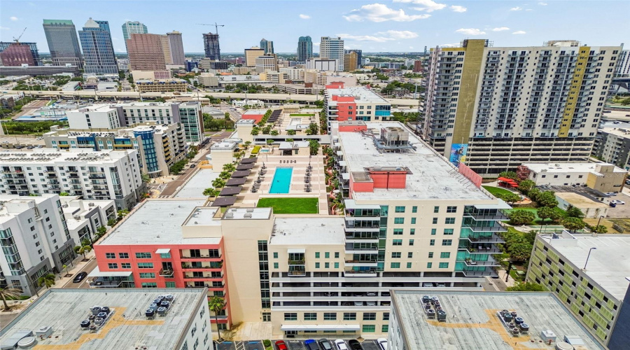 Tampa, Florida 33602, 2 Bedroom Bedrooms, ,2 Bathroombathrooms,Residential,For Sale,Kennedy,0,Mfrtb8528910