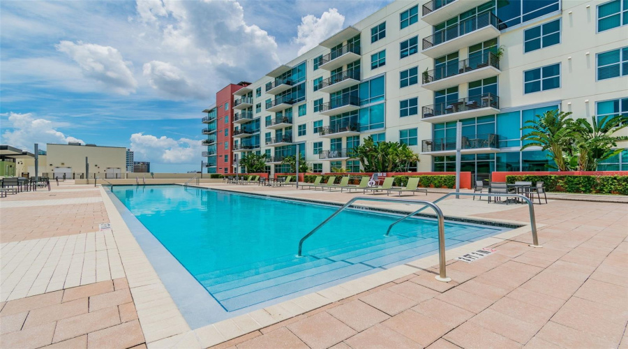 Tampa, Florida 33602, 2 Bedroom Bedrooms, ,2 Bathroombathrooms,Residential,For Sale,Kennedy,0,Mfrtb8528910