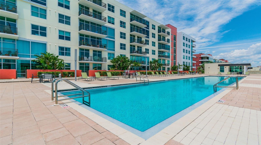 Tampa, Florida 33602, 2 Bedroom Bedrooms, ,2 Bathroombathrooms,Residential,For Sale,Kennedy,0,Mfrtb8528910