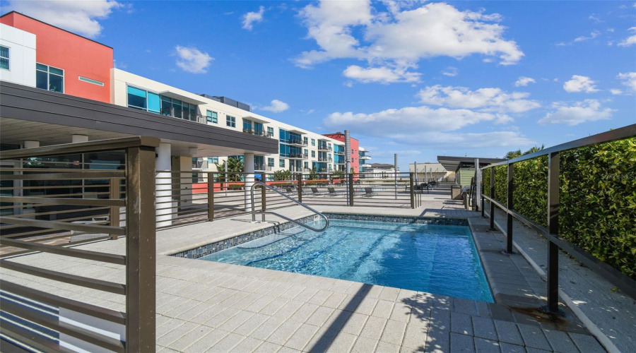 Tampa, Florida 33602, 2 Bedroom Bedrooms, ,2 Bathroombathrooms,Residential,For Sale,Kennedy,0,Mfrtb8528910