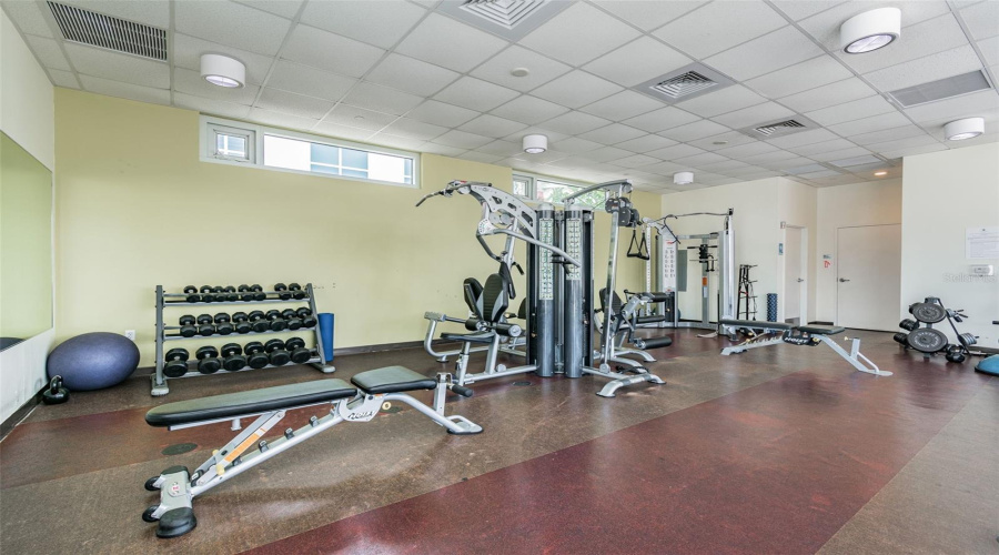 Tampa, Florida 33602, 2 Bedroom Bedrooms, ,2 Bathroombathrooms,Residential,For Sale,Kennedy,0,Mfrtb8528910