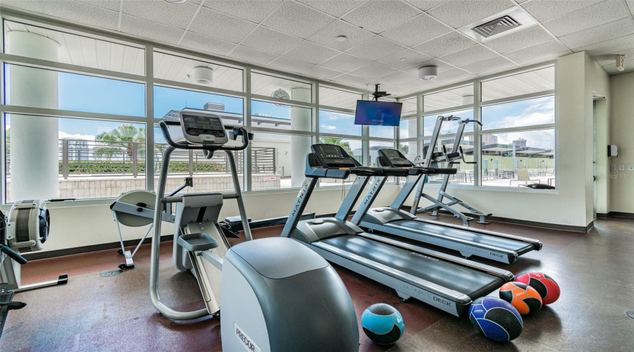 Tampa, Florida 33602, 2 Bedroom Bedrooms, ,2 Bathroombathrooms,Residential,For Sale,Kennedy,0,Mfrtb8528910