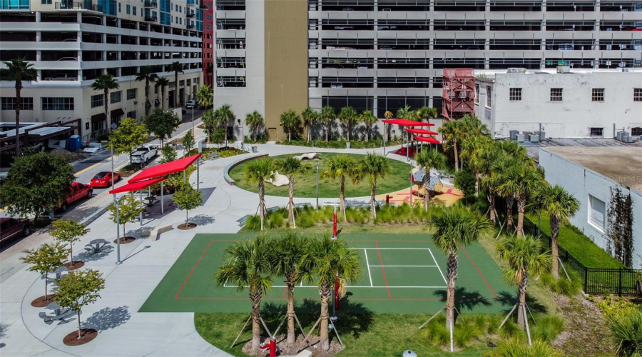 Tampa, Florida 33602, 2 Bedroom Bedrooms, ,2 Bathroombathrooms,Residential,For Sale,Kennedy,0,Mfrtb8528910