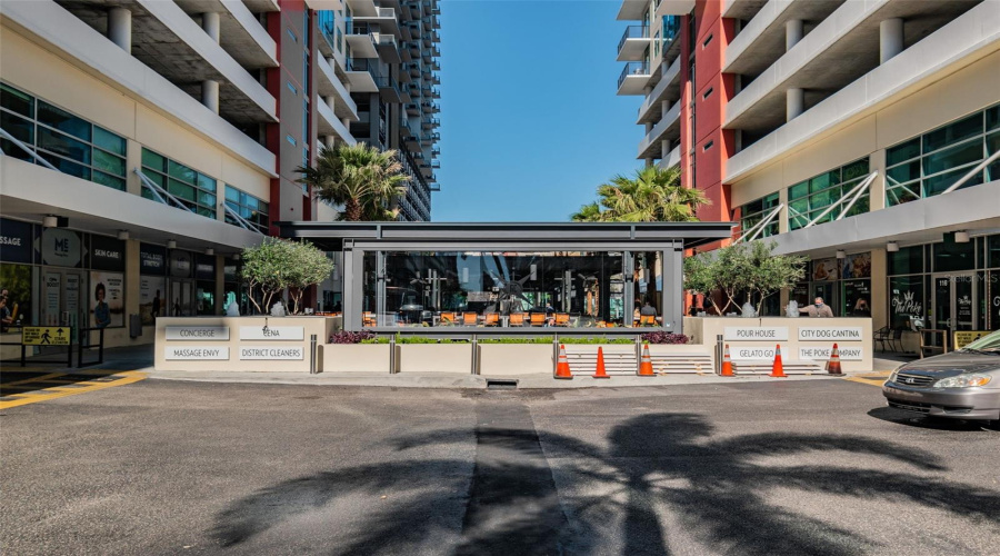 Tampa, Florida 33602, 2 Bedroom Bedrooms, ,2 Bathroombathrooms,Residential,For Sale,Kennedy,0,Mfrtb8528910