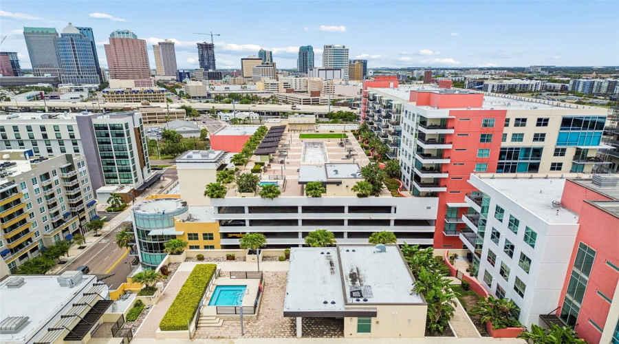 Tampa, Florida 33602, 2 Bedroom Bedrooms, ,2 Bathroombathrooms,Residential,For Sale,Kennedy,0,Mfrtb8528910