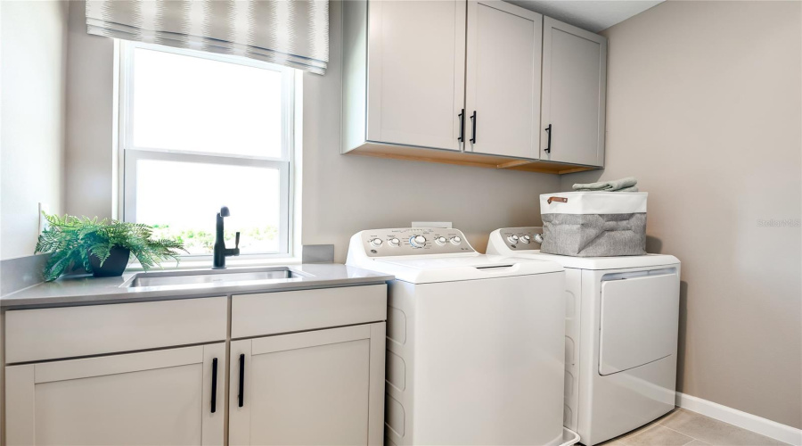 Deland, Florida 32720, 4 Bedroom Bedrooms, ,3 Bathroombathrooms,Residential,For Sale,Carnelian,0,Mfrs5148391