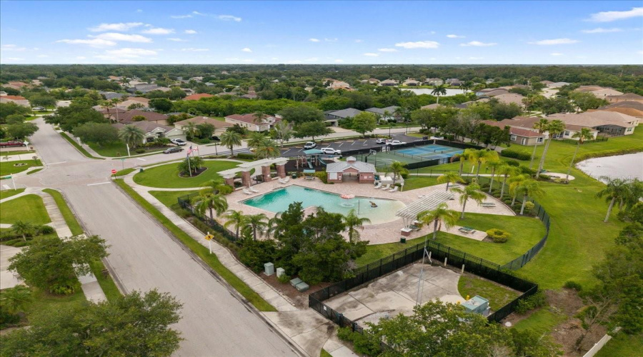 Parrish, Florida 34219, 3 Bedroom Bedrooms, ,2 Bathroombathrooms,Residential,For Sale,56Th Street,0,Mfra4696084