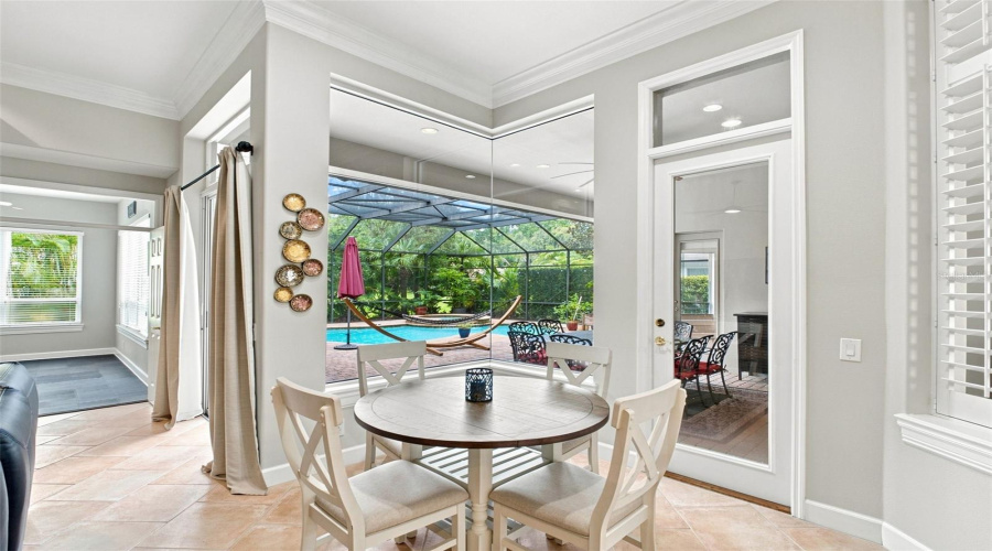 Kitchen Dinette Space
