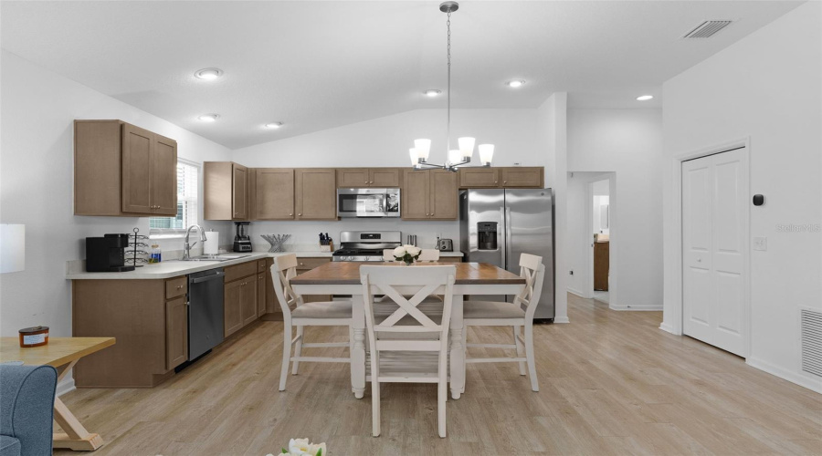 The Villages, Florida 34762, 2 Bedroom Bedrooms, ,2 Bathroombathrooms,Residential,For Sale,Hux,0,Mfrg5110732