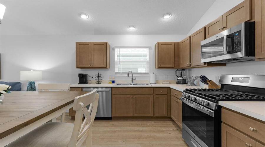 The Villages, Florida 34762, 2 Bedroom Bedrooms, ,2 Bathroombathrooms,Residential,For Sale,Hux,0,Mfrg5110732