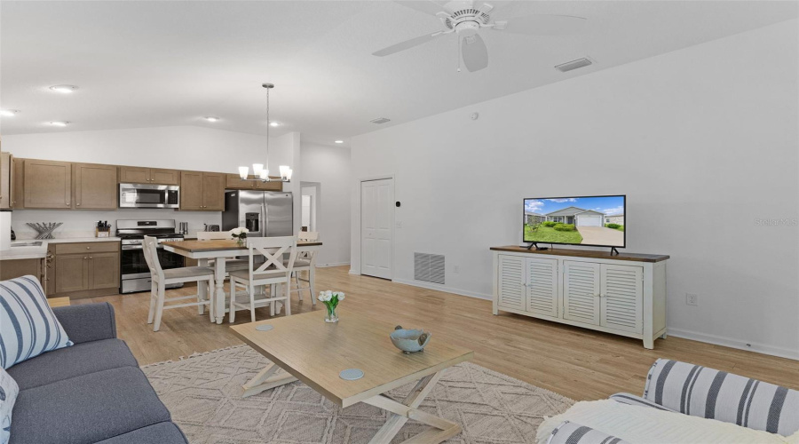 The Villages, Florida 34762, 2 Bedroom Bedrooms, ,2 Bathroombathrooms,Residential,For Sale,Hux,0,Mfrg5110732