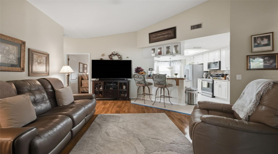 Land O Lakes, Florida 34639, 4 Bedroom Bedrooms, ,2 Bathroombathrooms,Residential,For Sale,Pine Lake,0,Mfrtb8532404