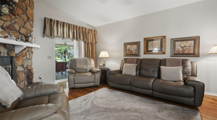 Land O Lakes, Florida 34639, 4 Bedroom Bedrooms, ,2 Bathroombathrooms,Residential,For Sale,Pine Lake,0,Mfrtb8532404