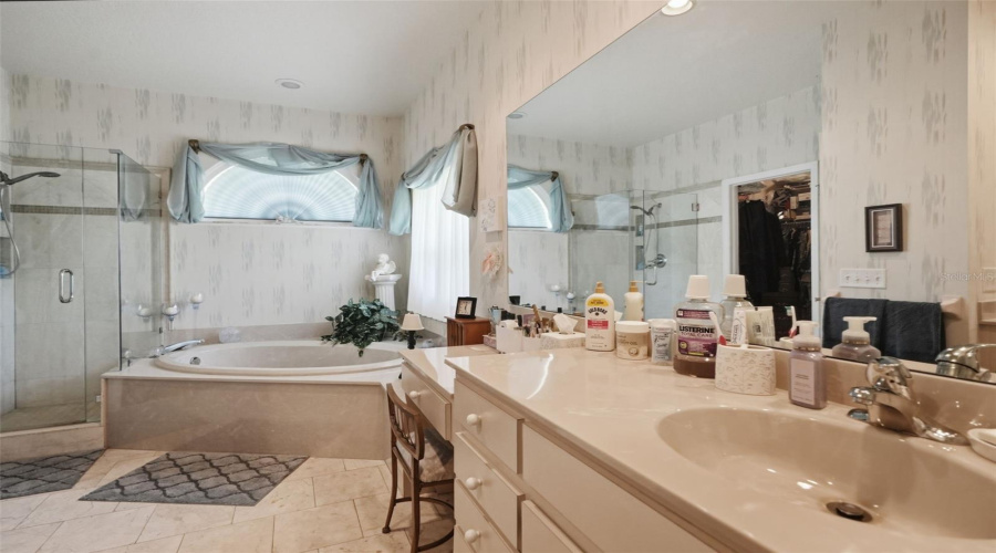 Land O Lakes, Florida 34639, 4 Bedroom Bedrooms, ,2 Bathroombathrooms,Residential,For Sale,Pine Lake,0,Mfrtb8532404