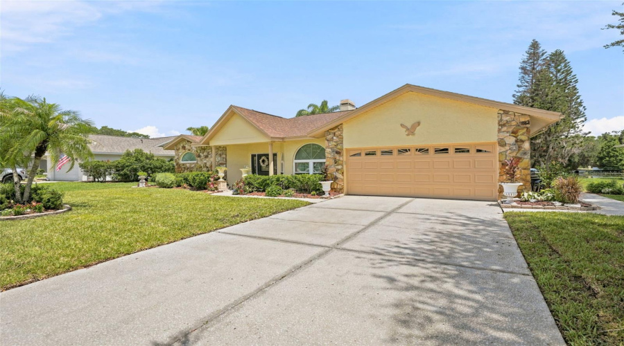 Land O Lakes, Florida 34639, 4 Bedroom Bedrooms, ,2 Bathroombathrooms,Residential,For Sale,Pine Lake,0,Mfrtb8532404