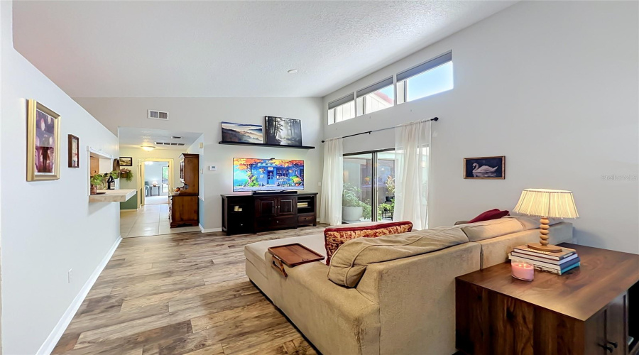 Winter Springs, Florida 32708, 3 Bedroom Bedrooms, ,2 Bathroombathrooms,Residential,For Sale,Winged Foot,0,Mfro6435377