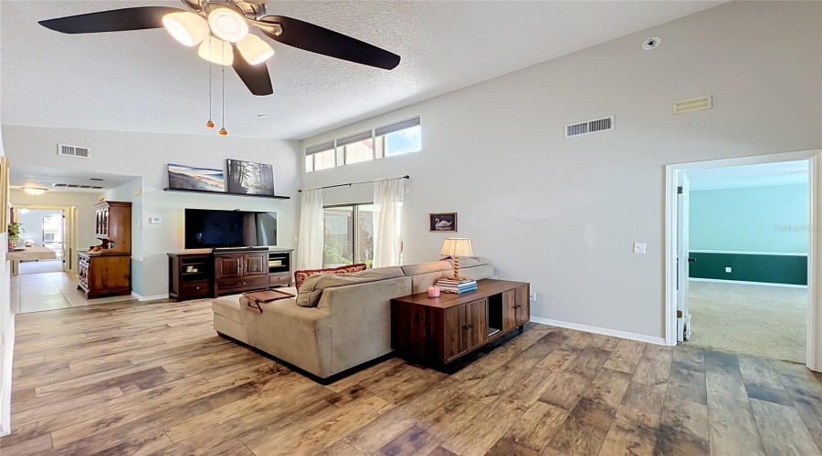 Winter Springs, Florida 32708, 3 Bedroom Bedrooms, ,2 Bathroombathrooms,Residential,For Sale,Winged Foot,0,Mfro6435377