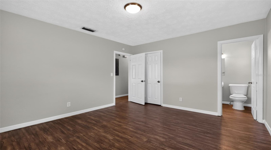Jacksonville, Florida 32210, 3 Bedroom Bedrooms, ,2 Bathroombathrooms,Residential,For Sale,Barmer,0,Mfrtb8501489