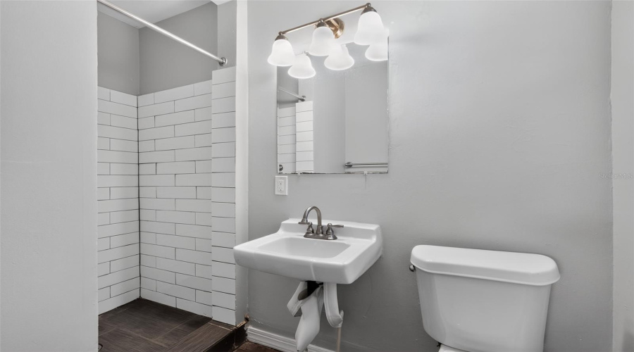 Jacksonville, Florida 32210, 3 Bedroom Bedrooms, ,2 Bathroombathrooms,Residential,For Sale,Barmer,0,Mfrtb8501489